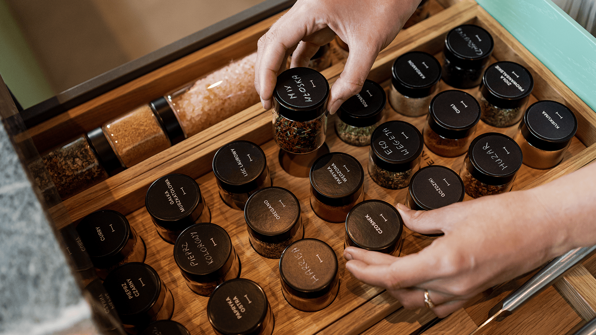 Naklejki z nazwami przypraw na słoiczki - obrazek 2